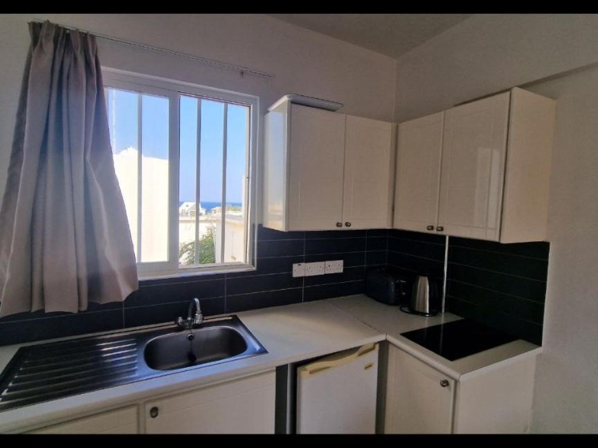 Sunny Holiday By Konnos Paralimni Habitación foto